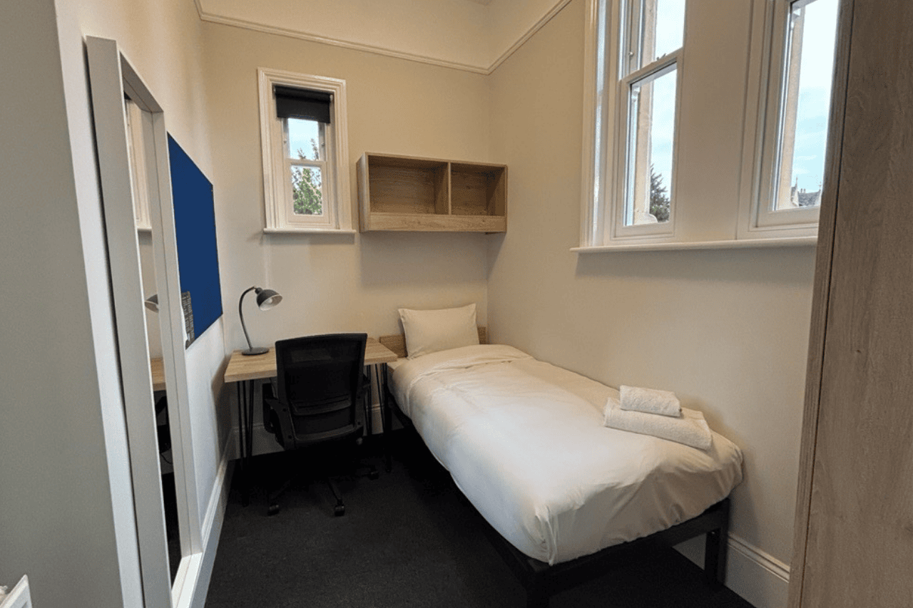 Small Single - non ensuite