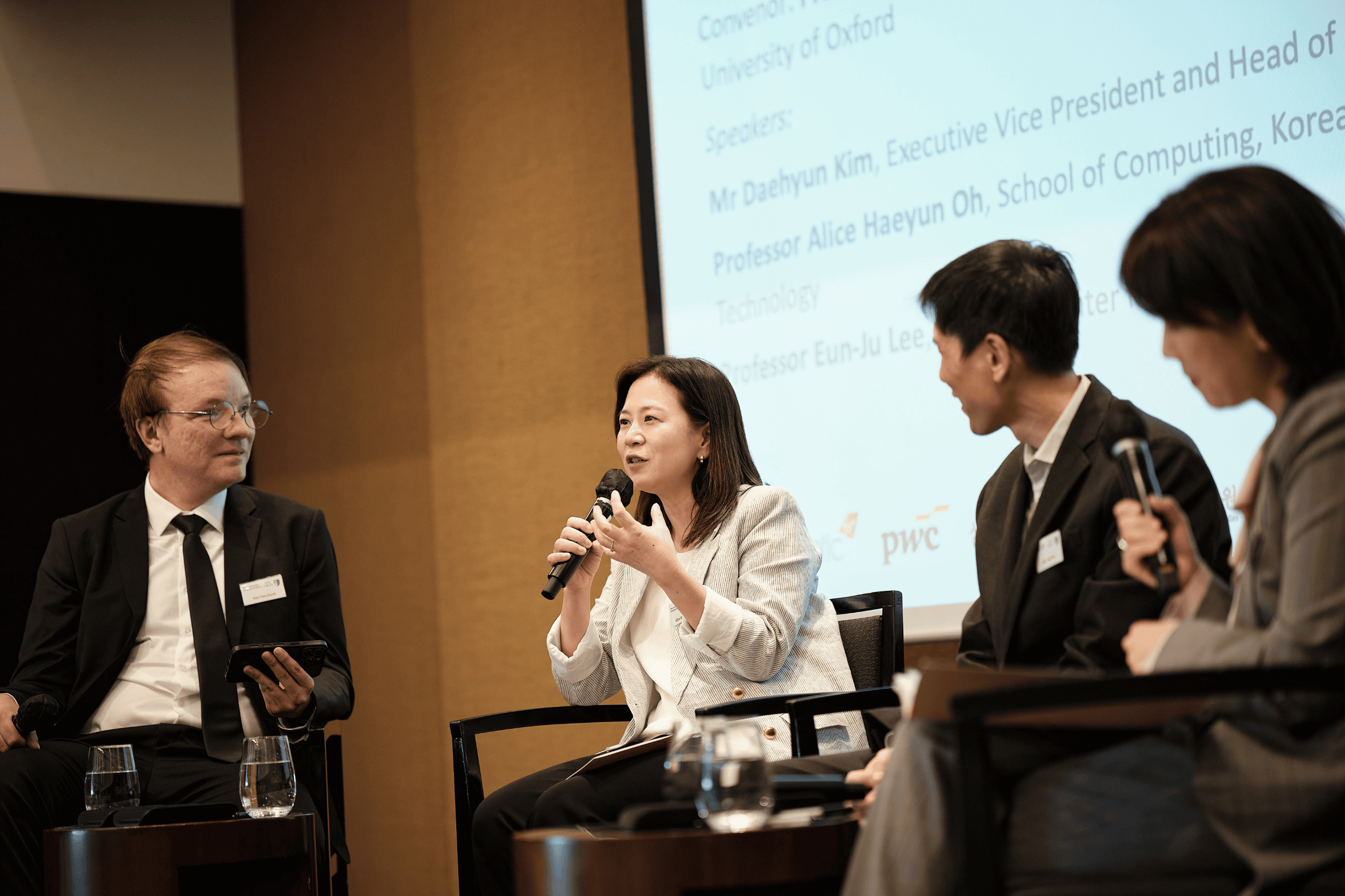 Panel speakers discussing global issues at Kellogg College’s Open Conversations in Seoul